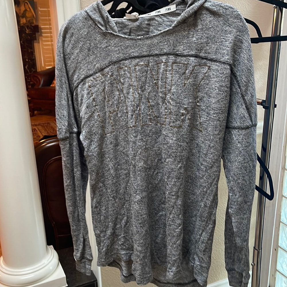 Gray top